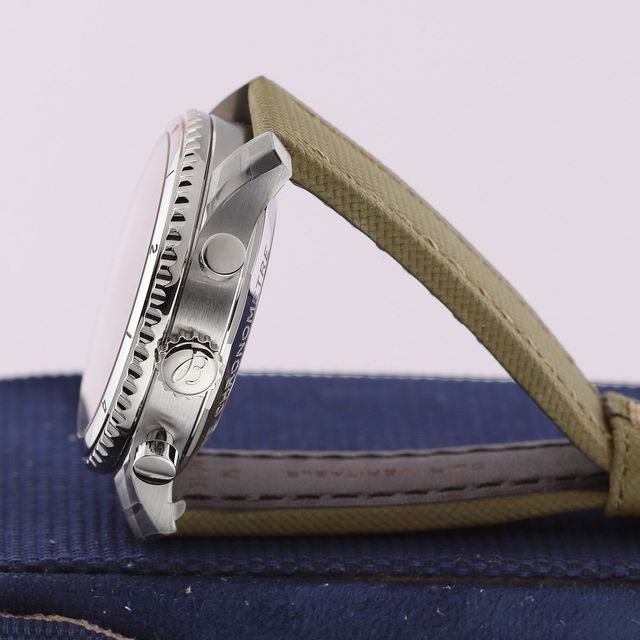 Breitling Aviator 8 AB0119 Image 3